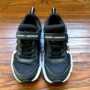 Under Armour Sneakers